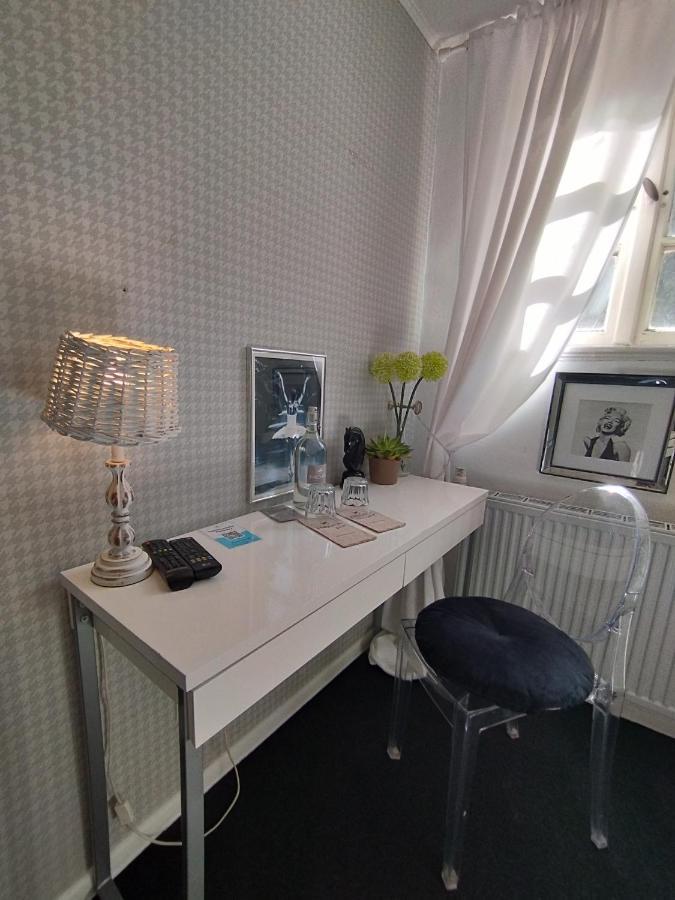 Fregata Bed & Breakfast Zagorze Slaskie Bagian luar foto